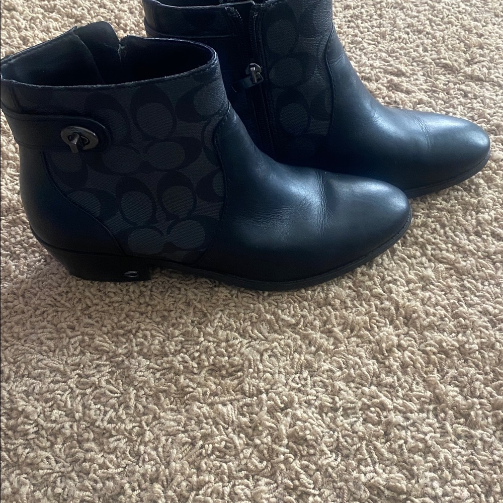 Coach Elegant Black signature booties - Picture 3 of 6